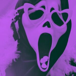 Meet your Posher, Carolina